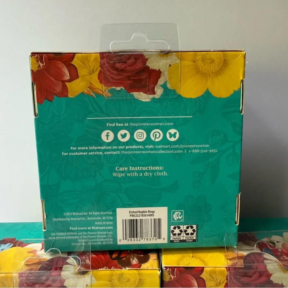 The Pioneer Woman charming candle